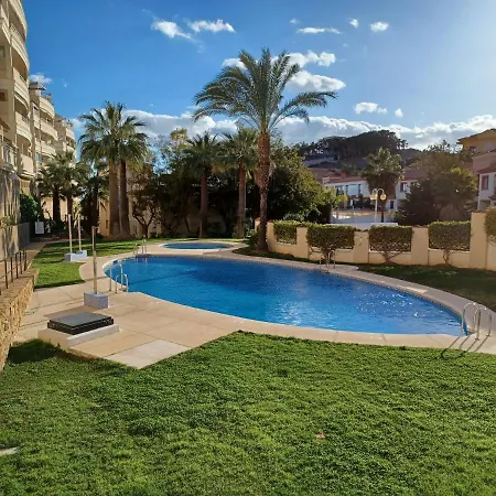 140 M2, 400 Metros De La Playa En * Benalmádena