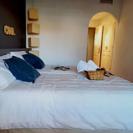 140 M2, 400 Metros De La Playa En * Benalmádena